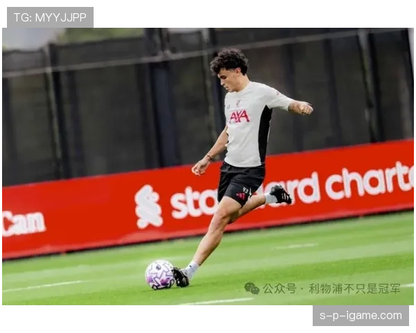 伊萨克独特射门方式引发业内热议,或将革新进攻新思路