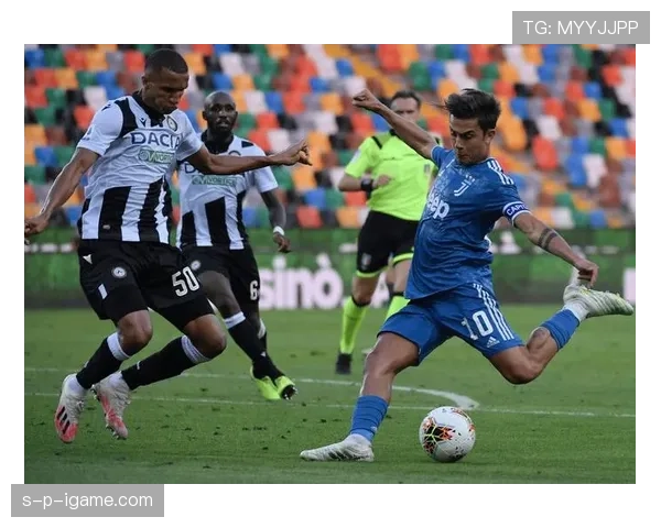 佛罗伦萨进攻状态恢复，边路进攻焕发活力并展现强大攻击力